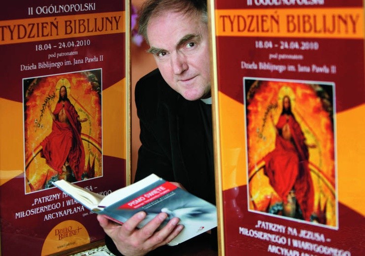 Ks. prof. dr hab. Henryk Witczyk – biblista, członek Papieskiej Komisji Biblijnej, inicjator i przewodniczący Dzieła Biblijnego im. Jana Pawła II, pomysłodawca Niedzieli Biblijnej.