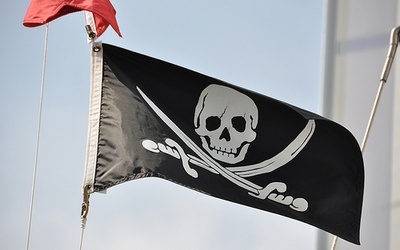 Duński statek pogonił piratów