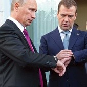 Premier Putin w marcu 2012 r. zajmie miejsce prezydenta Miedwiediewa, który zostanie premierem Rosji. ' Putin był już prezydentem w latach 2000–2008. Teraz może rządzić do 2024 r.