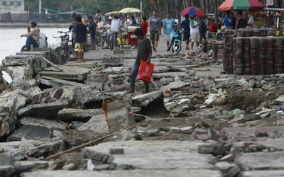 Ponad 100 ofiar tajfunów na Filipinach