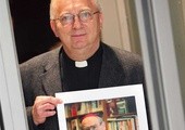 Jedną z największych łask, jakie mnie w życiu spotkały, jest człowiek na tym zdjęciu – opowiada o abp. Alfonsie Nossolu ks. prof. Jerzy Szymik