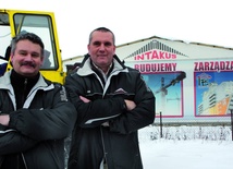 Marek Boryczka i Bogdan Ludkowski (z prawej) – właściciele firmy Intakus przekonują, że przyjaźń pomaga w interesach.