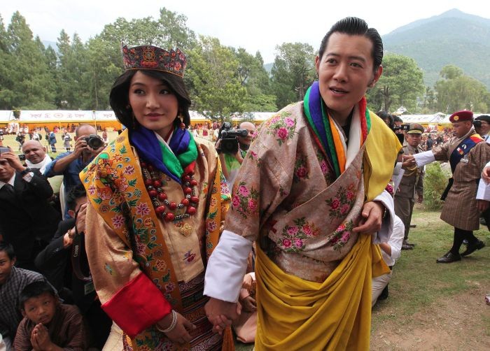 Król Bhutanu poślubił dziewczynę z ludu