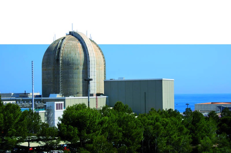 W hiszpańskim Vandellos elektrownia atomowa położona jest nad morzem.