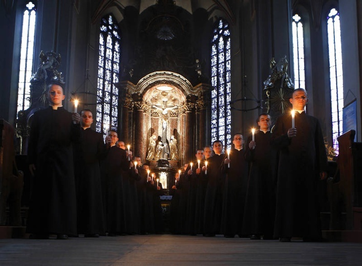 Schola Cantorum Wyższego Seminarium Duchownego w Opolu w katedrze św. Krzyża.