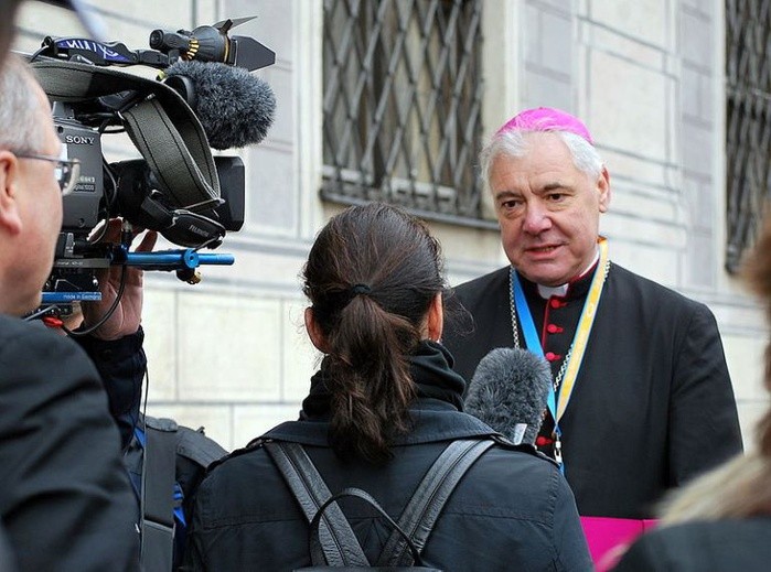 O teologach "przemądrzałych i antypapieskich"