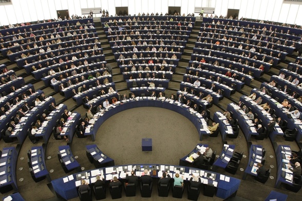 Parlament Europejski broni chrześcijan