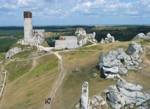 Jura Krakowsko-Częstochowska. Zamek Olsztyn