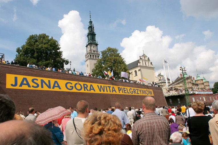 Więcej pielgrzymów w sanktuarium na Jasnej Górze