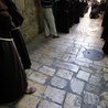 "Pobożnie" plują na chrześcijan w Jerozolimie