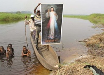 Miłosierdzie w rytmie tam-tamów