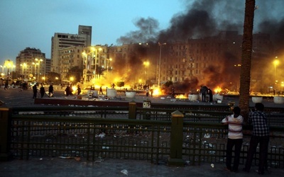 Tahrir płonie