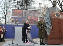 "Pokłońmy się prezydentowi Reaganowi"