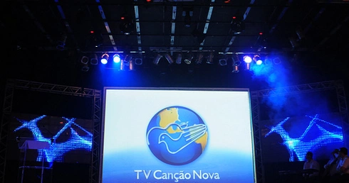Rząd chce zamknąć największą katolicką TV