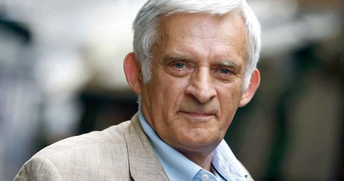 Buzek zaprosi papieża
