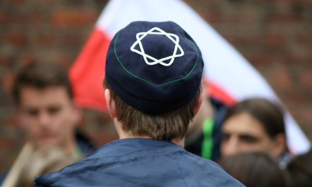 Żydowskie i chrześcijańskie modlitwy w Auschwitz