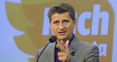 Kariera i pieniądze ze straszenia katolicyzmem