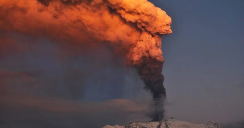 Obudziła się Etna