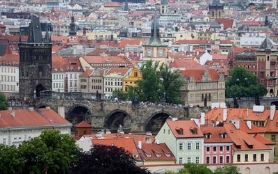 Czechy: Po raz pierwszy dobowa liczba zakażeń przekroczyła 2000