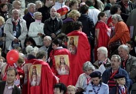 Współpracujący z ks. Natankiem grzeszą