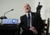 Macierewicz: Miller poświadczył nieprawdę