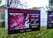 Nożami w "Wybierz życie"