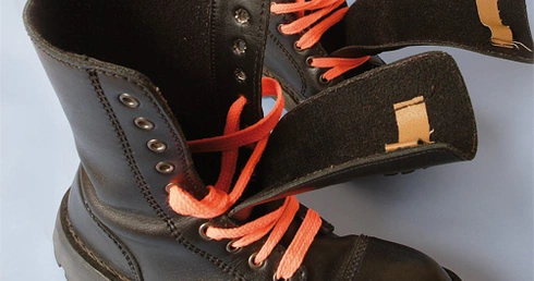 Buty starsze niż myślano