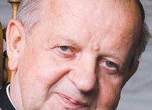 Kard. Stanisław Dziwisz dla „Dziennika” : Są pewne grupy zawodowe, które nigdy nie powinny strajkować ...