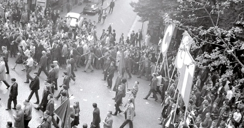Widmo Maja '68 krąży po Europie