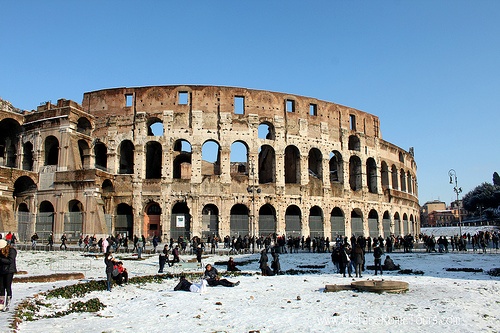 Włochy: Po wielkim śniegu deszcz pozwów 