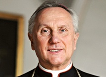 Arcybiskup Edward Ozorowski