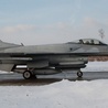 F-16 na lotnisku w Łasku
