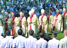 Biskupi stawiają na młodzież