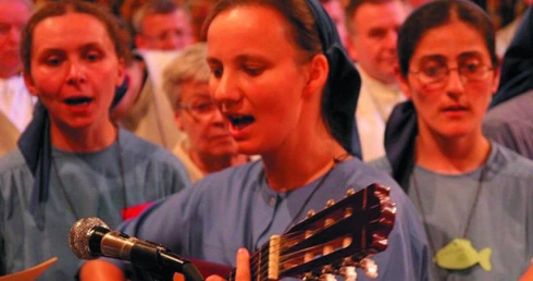 Małe siostry w wielkim świecie