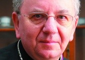 W przeszłości próby wiązania się Kościoła z ...