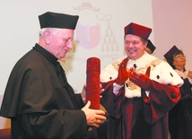 Honorowy doktor abp Damian Zimoń