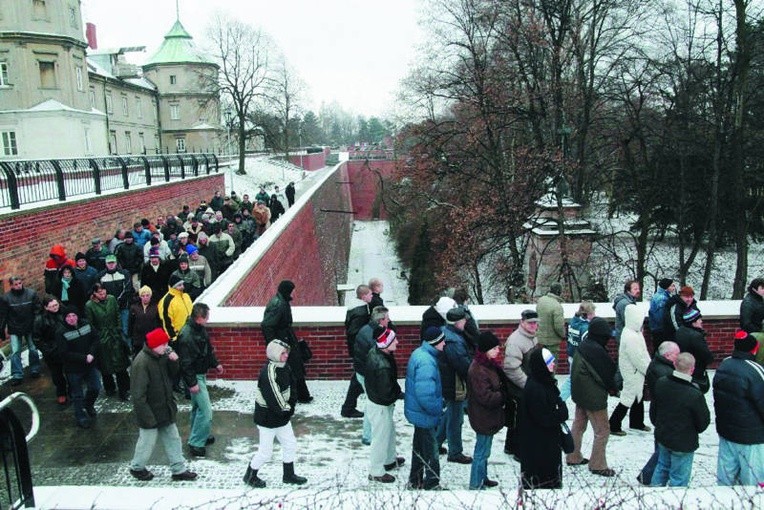 Bezdomni u Matki Boskiej Częstochowskiej