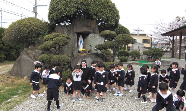 Kamyki dla Maryi i Jizo