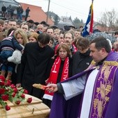 Tysiące osób żegnało Włodzimierza Smolarka