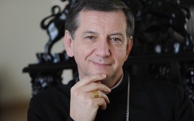 Bp Józef Guzdek