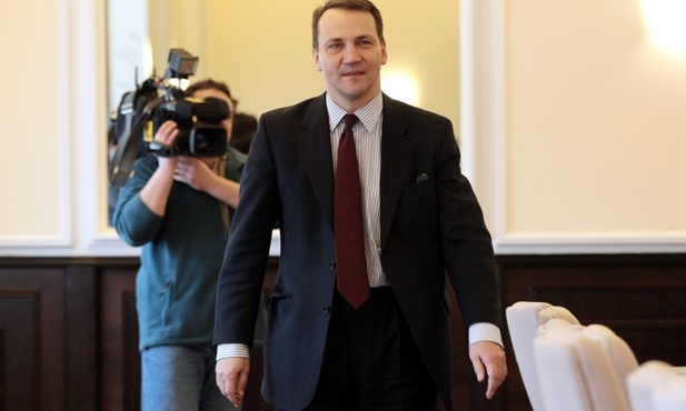 "Wprost" zawarło ugodę z Sikorskim 