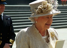 Elżbieta II ani myśli o stanie spoczynku