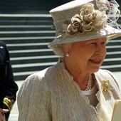 Elżbieta II ani myśli o stanie spoczynku