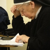 "Kościół domem budowanym przez miłość (por. 1 Kor 8,1)" 