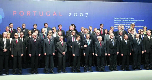 W stronę superpaństwa