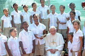 Benedykt XVI do młodych o radości