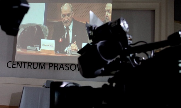 Eksperci: Były dwie eksplozje w Smoleńsku
