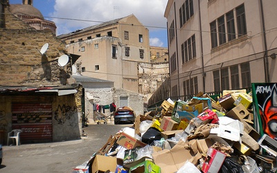 Palermo tonie w śmieciach