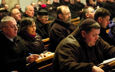  Przepracowane teksty były poddawane pod głosowanie podczas synodalnych sesji 