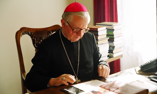 Abp Zimoń o przeżywaniu Triduum Paschalnego